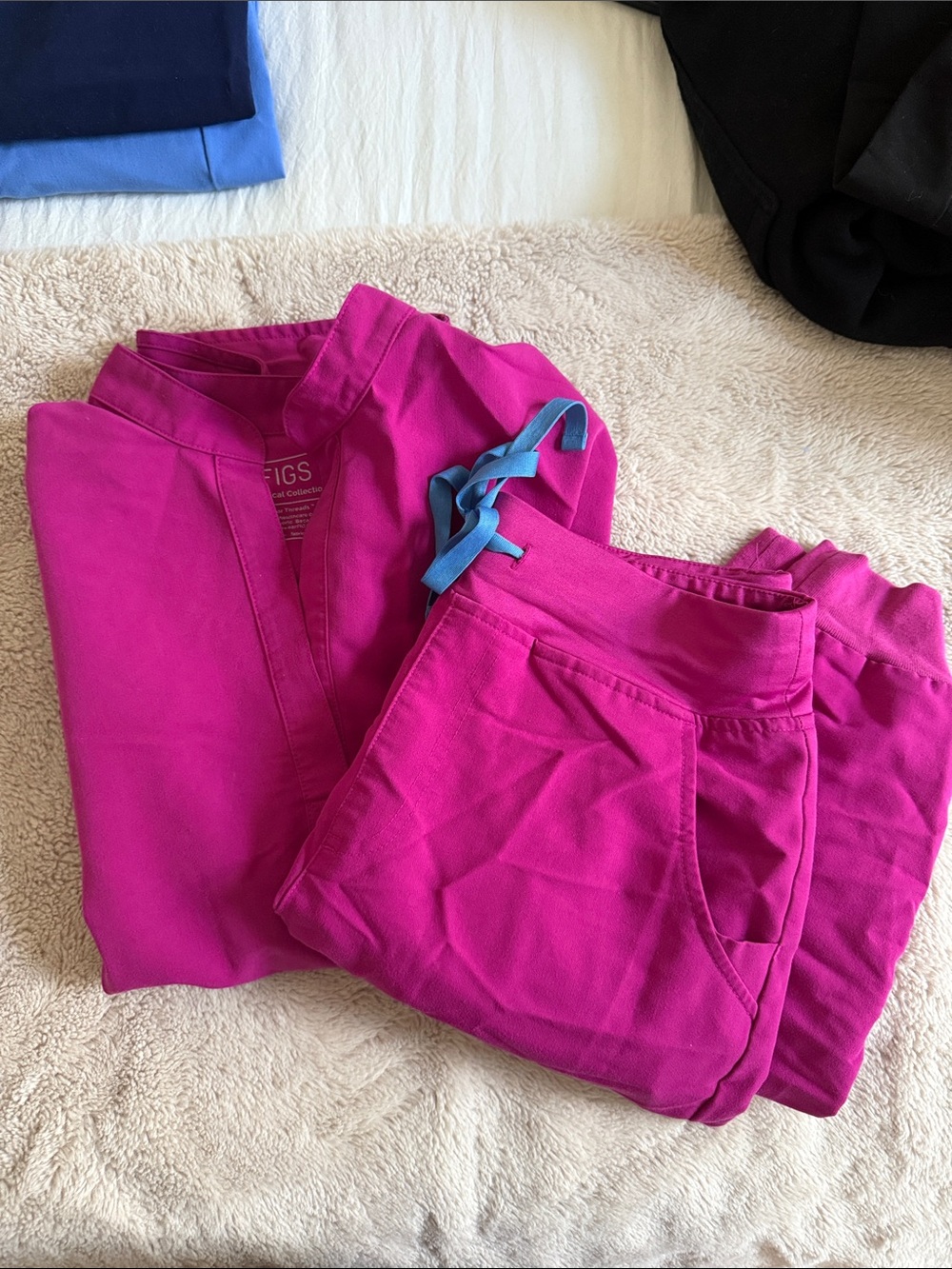 FIGS scrub pants and top set